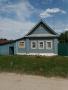 дом в поселке у реки
