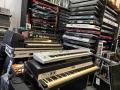 Продам Korg 01 W Pro 76-клавишный синтезатор с черной клавиатурой, музыкальные инструменты F S
