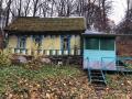 Продаётся участок 20 соток п. Колосово с небольшим домом